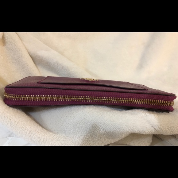 SOLD!!! COACH Pebbled Leather Wallet (Plum) - Picture 5 of 6
